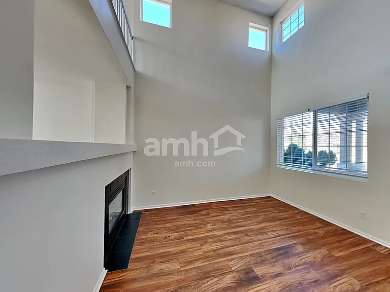 2435 S Gibraltar Way — Photo 7