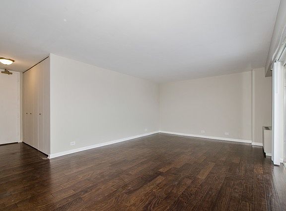 2nd image of 6833 N Kedzie Ave APT 914