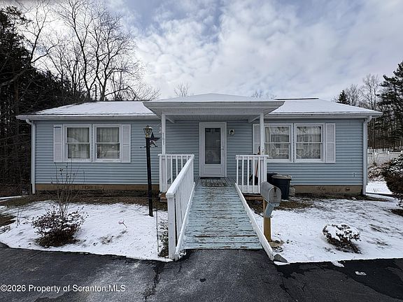 2nd image of 161 Martin St