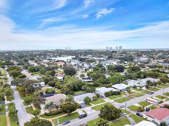 5th image of 729 Lighthouse Dr