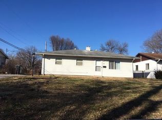 111 Saint Robert Dr, Cahokia, IL 62206