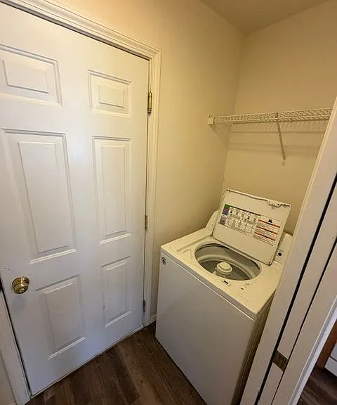 233 E Shelby Ln — Photo 8