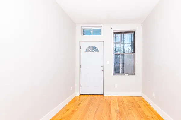 Rented by MySpaceNYC | media 23