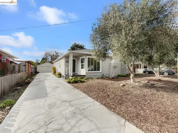 427 Alderbrook Dr, Santa Rosa, CA 95405