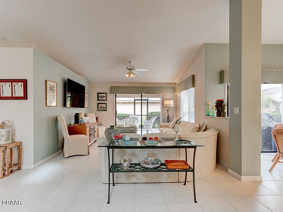 3rd image of 1910 Sprucewood Way