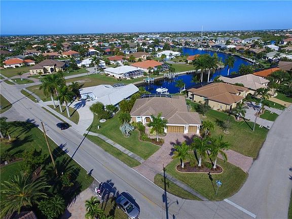 3rd image of 1524 Albatross Dr