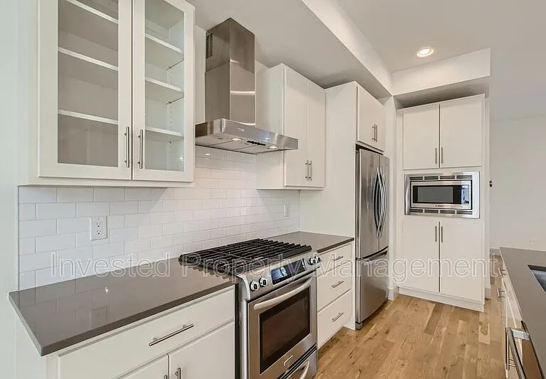2332 Decatur St #3 — Photo 13