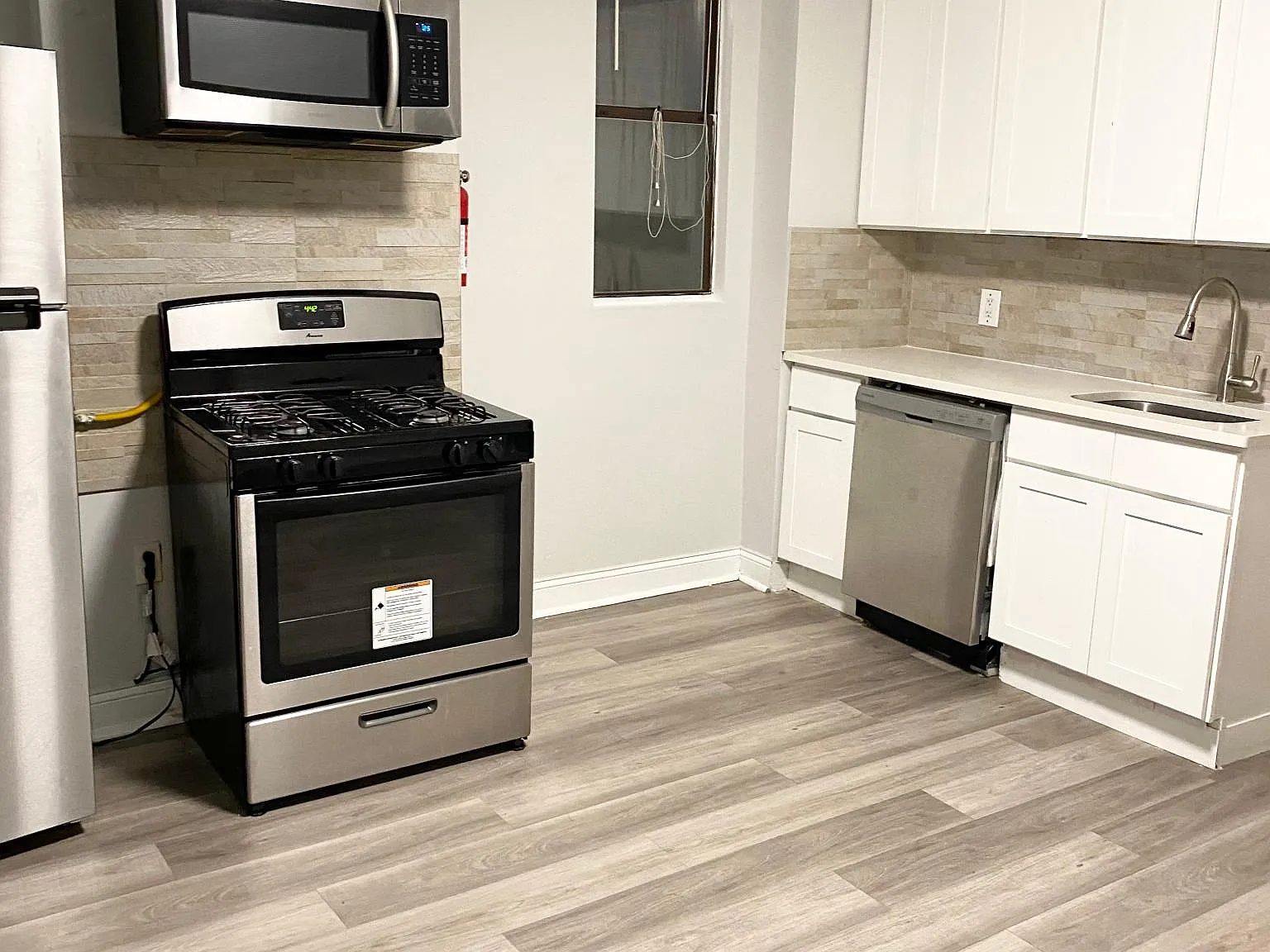 2 bed, $2,150 — Photo 4