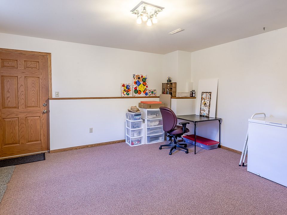 1st image of 2020 White Pine Ln