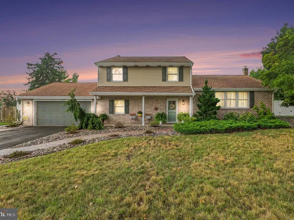 1103 Coppercreek Dr, Mechanicsburg, PA 17050