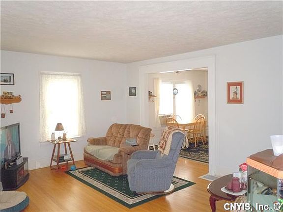 2nd image of 231 Kenwood Ave