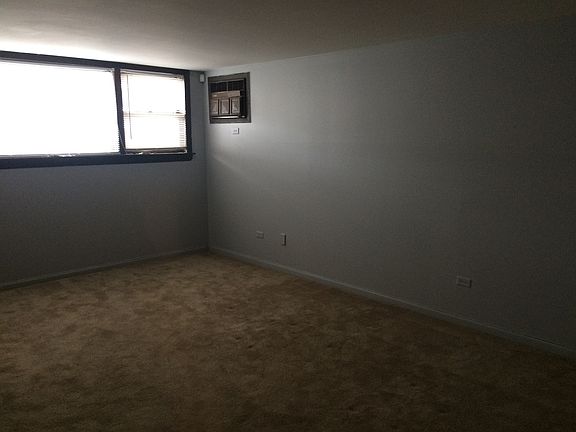 3rd image of 15020 Woodlawn Avenue # Fl 1ST