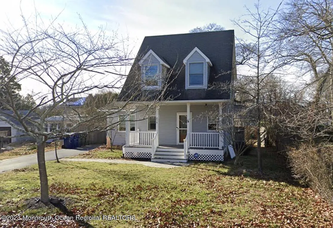 216 Chatham Avenue photo 1