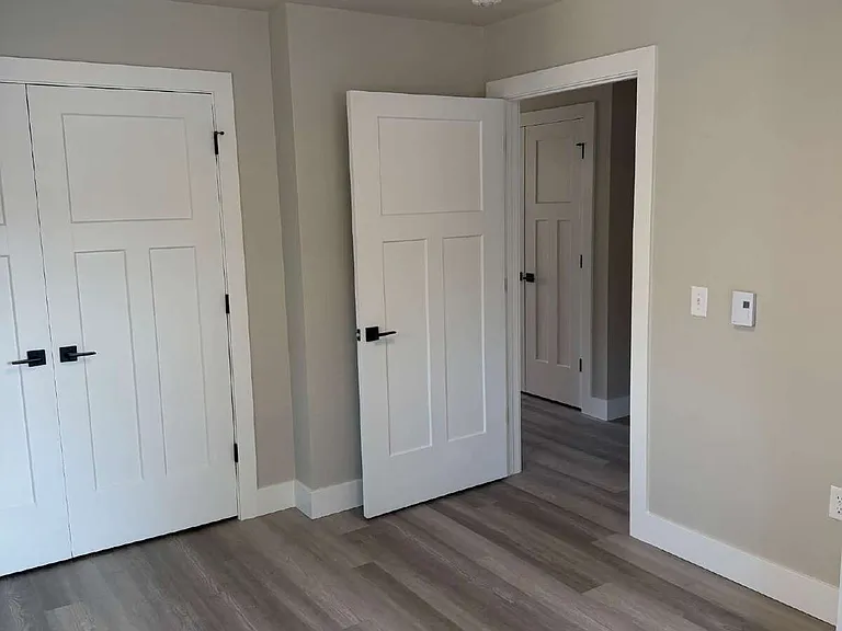 625 S 19th Ave #101 — Photo 2