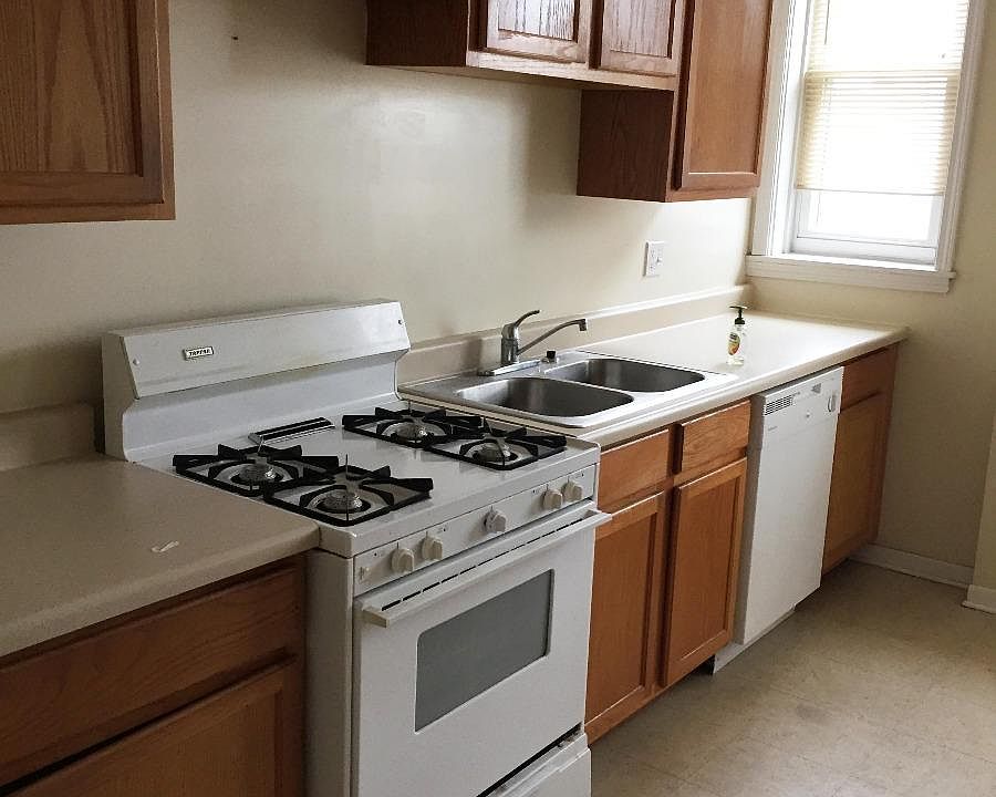 1st image of 4861 N Paulina St APT 2B