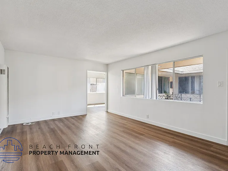 914 S Alma St — Photo 18