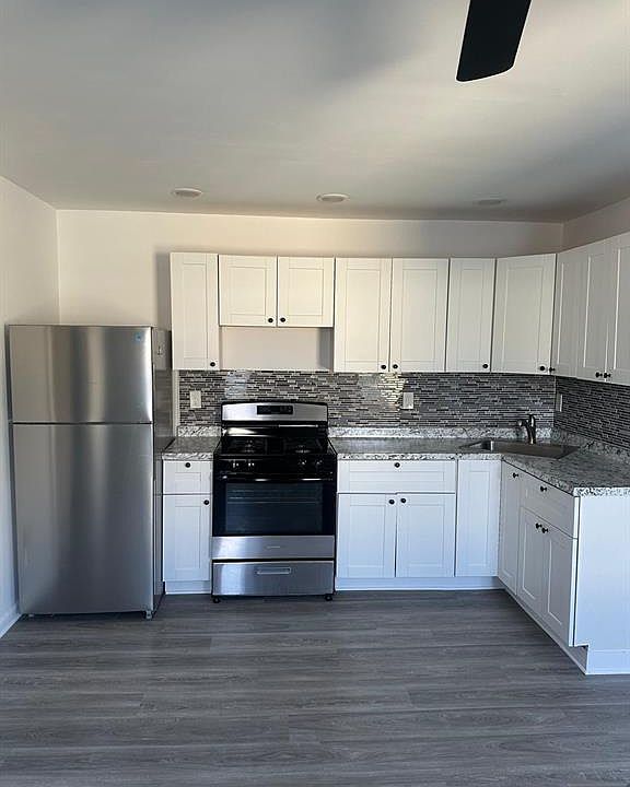 1st image of 152 Trimble Ave 2