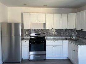 152 Trimble Ave, Clifton, NJ