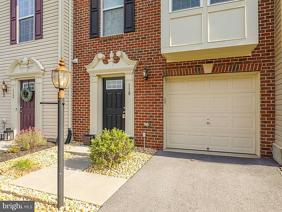 3rd image of 110 Argyle Ct