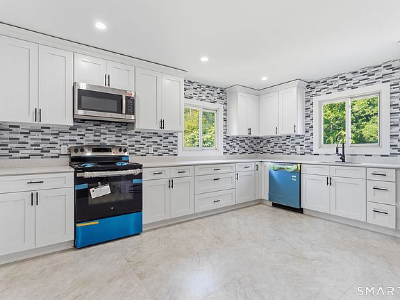 3rd image of 262 Taylor Hill Road