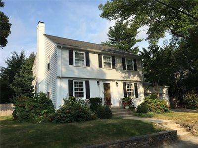 82 Grotto Ave, Providence, RI, 02906