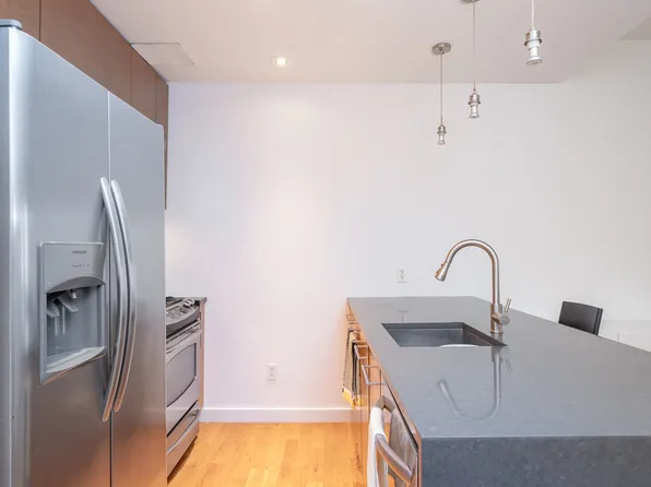 330 East 109th Street image 4 of 19