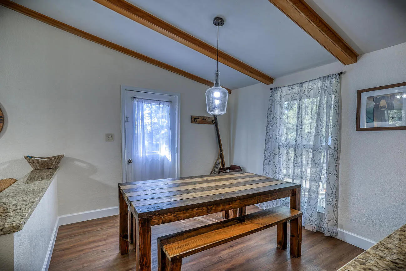 26 North Debonaire Court - 1 — Photo 2