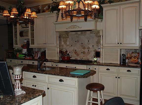 2nd image of 2214 Canyonwood Dr