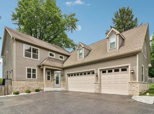 200 Sunset Ct, Lake Zurich, IL 60047