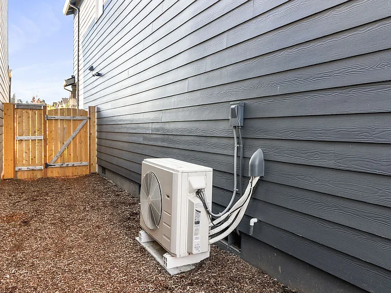 6715 NE 139th Pl — Photo 34