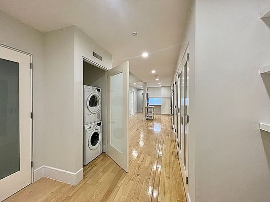 5th image of 15 Broad St APT 800