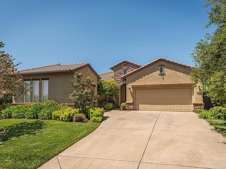 1st image of 1076 Penniman Dr