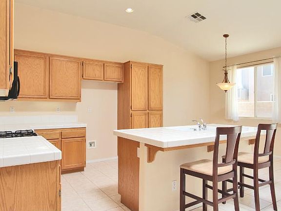 3rd image of 5616 W Avenue L4