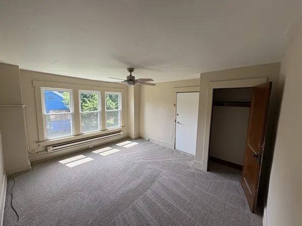 136 Park Ave SW APT 4, Canton, OH 44706
