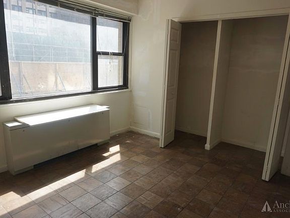 5th image of 300 W 55th St APT 5E