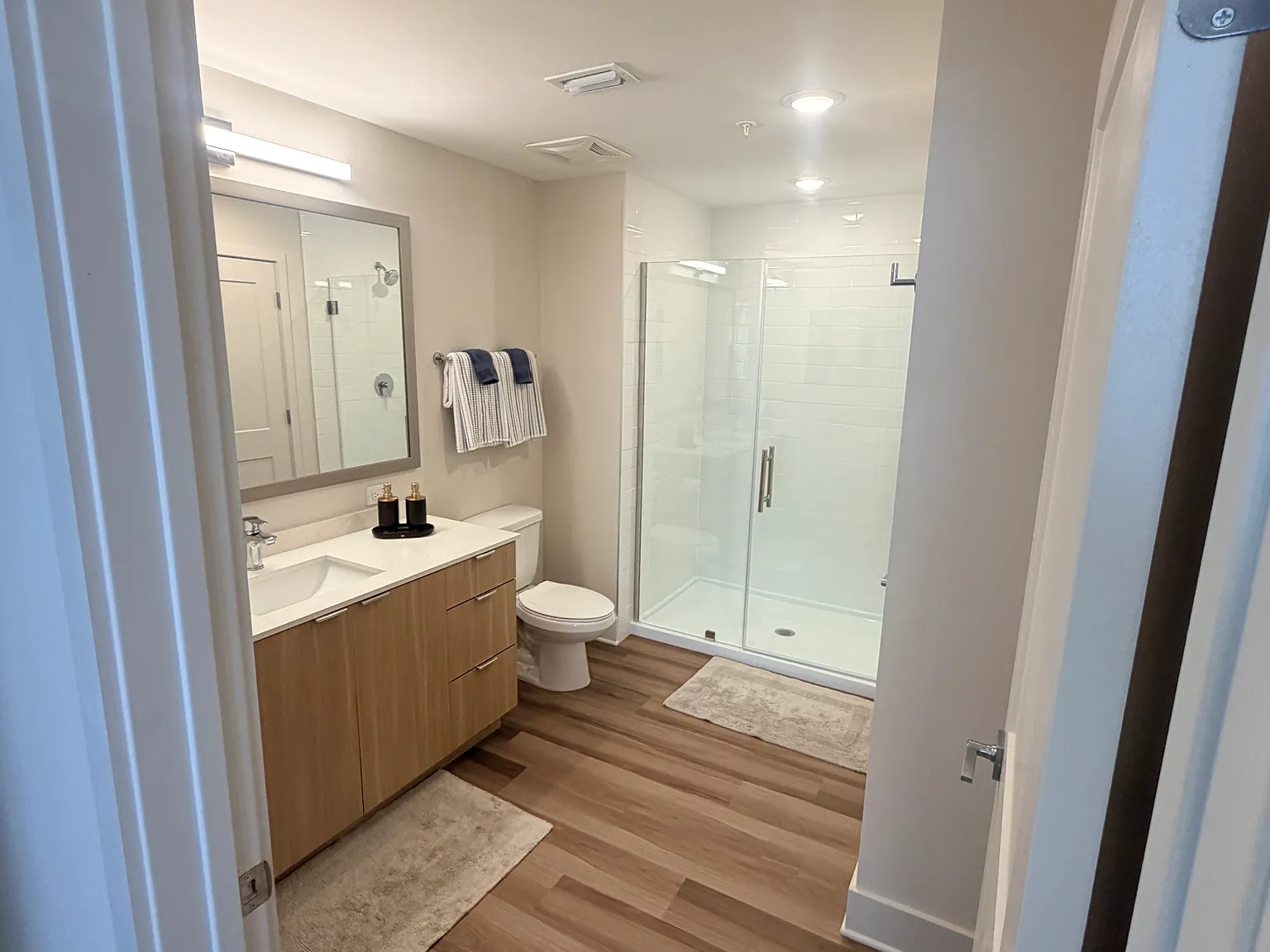 2 bed, 1120 sqft, $3,212 — Photo 2