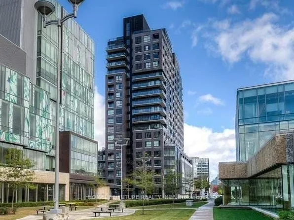 1 Victoria St S #1712, Kitchener, ON N2G 0B5