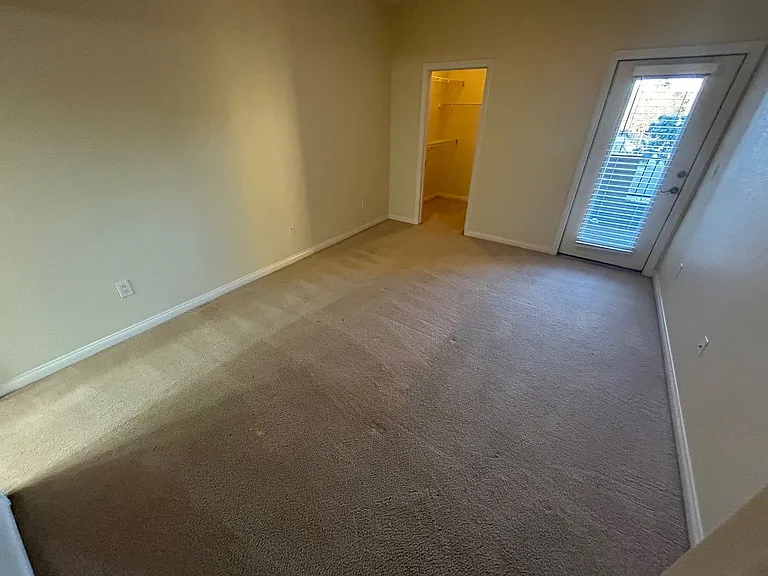 4400 S Jones Blvd #2052 — Photo 14
