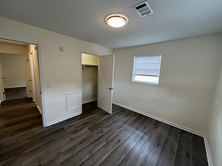 313 Potts Dr #F — Photo 3