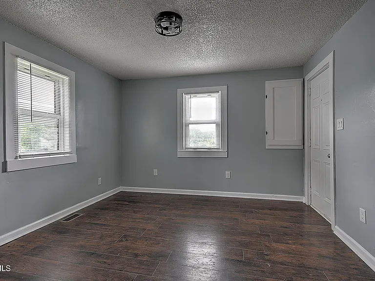 1208 Riverside Ave — Photo 27