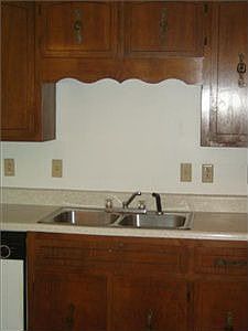 5th image of 203 Aster Dr
