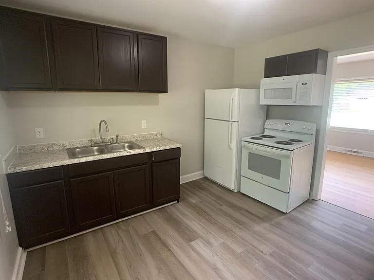 1714 McHenry Ave — Photo 5
