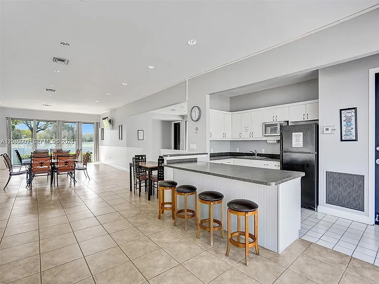 3300 W Rolling Hills Cir #104 — Photo 8
