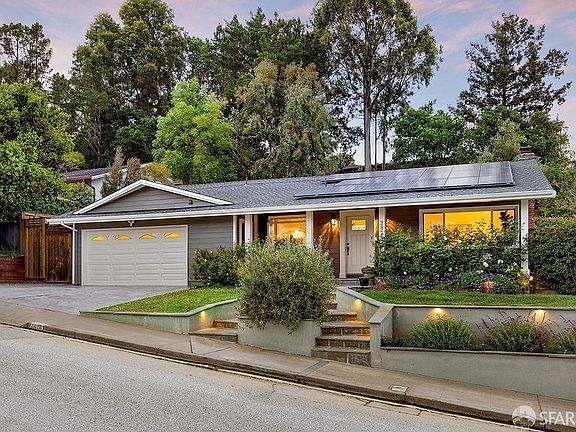 2nd image of 2828 Mariposa Dr