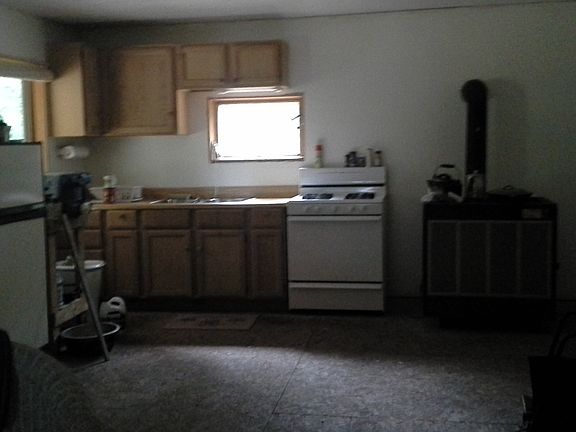 5th image of 20827 Maplewood