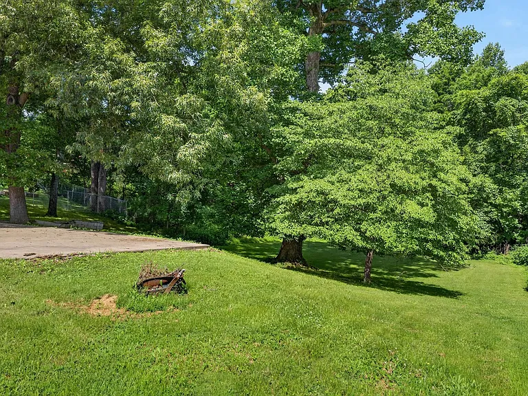 807 Pollard Rd — Photo 33