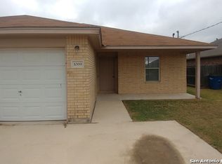 1069 Misty Acres Dr, New Braunfels, TX 78130