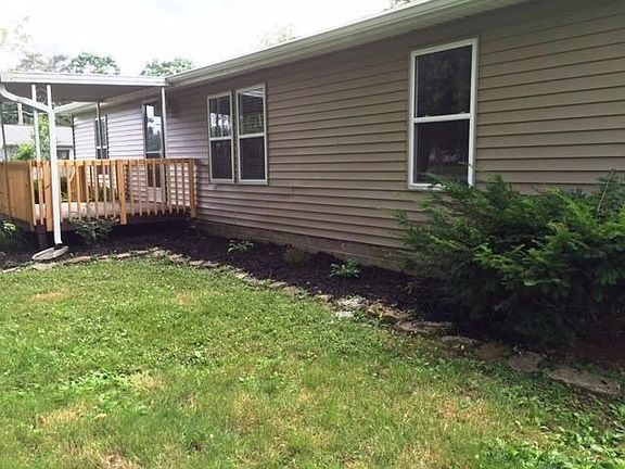2nd image of 207 Woodward St