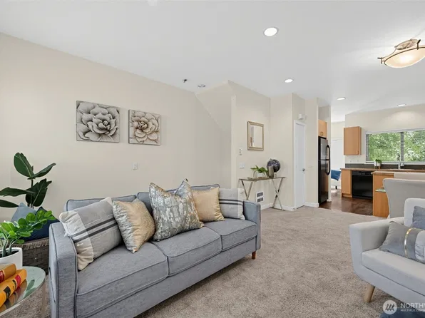 3014 NE 140th Street #B, Seattle, WA 98125