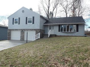 1745 Stonewall Dr, Newark, OH 43055